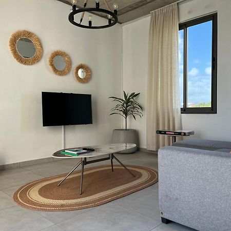 Cosy 2 Bedrooms Apts In Pereybere -Seasons Break Apartment Pereybere Beach エクステリア 写真