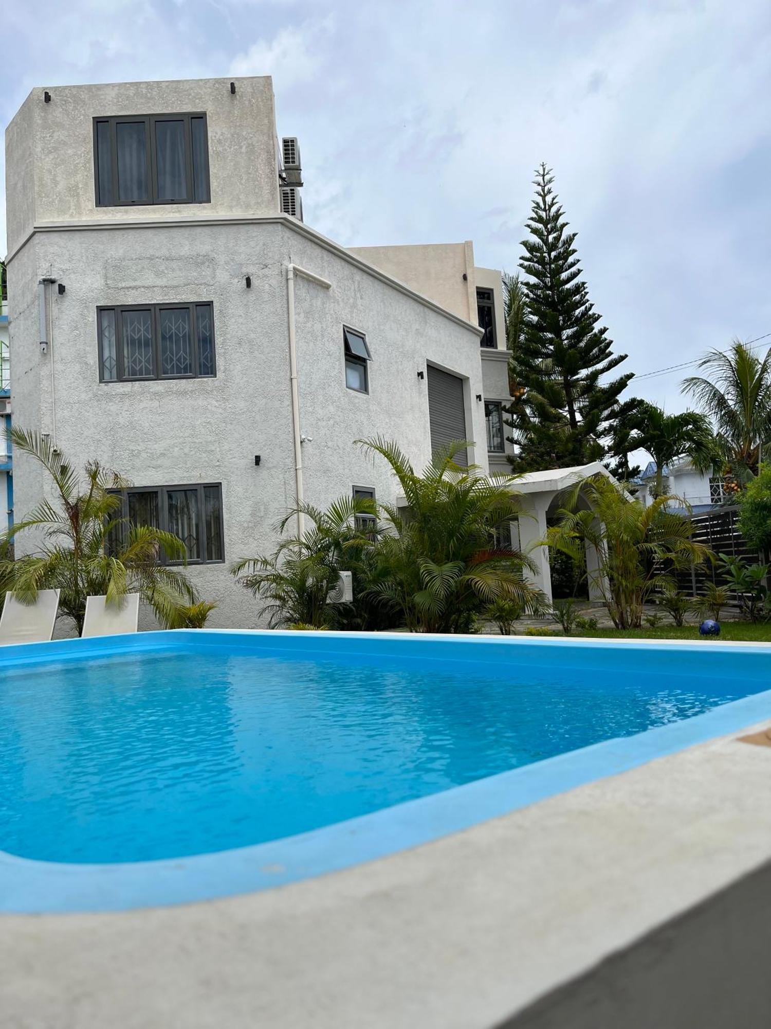 Cosy 2 Bedrooms Apts In Pereybere -Seasons Break Apartment Pereybere Beach エクステリア 写真