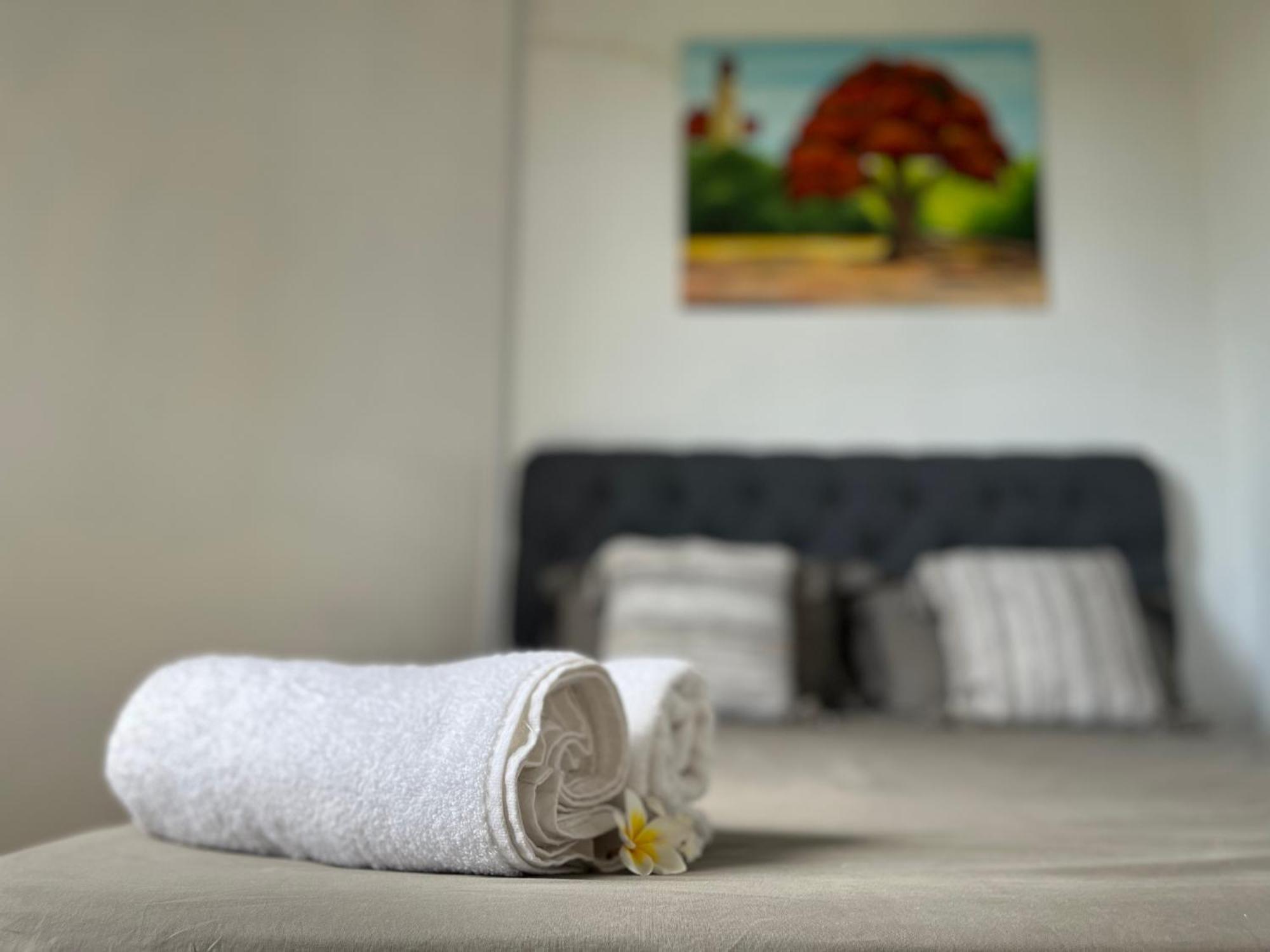 Cosy 2 Bedrooms Apts In Pereybere -Seasons Break Apartment Pereybere Beach エクステリア 写真