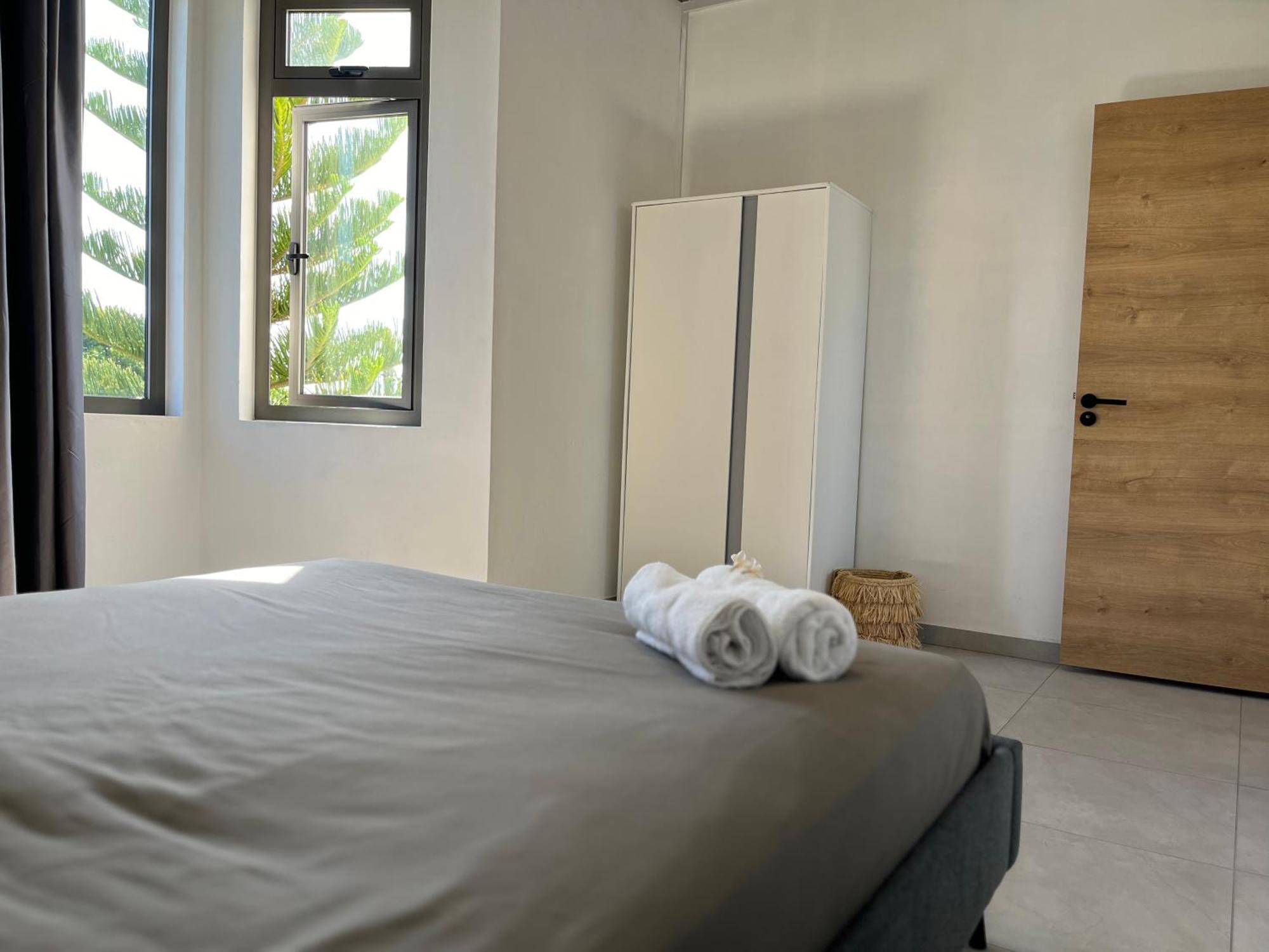Cosy 2 Bedrooms Apts In Pereybere -Seasons Break Apartment Pereybere Beach エクステリア 写真
