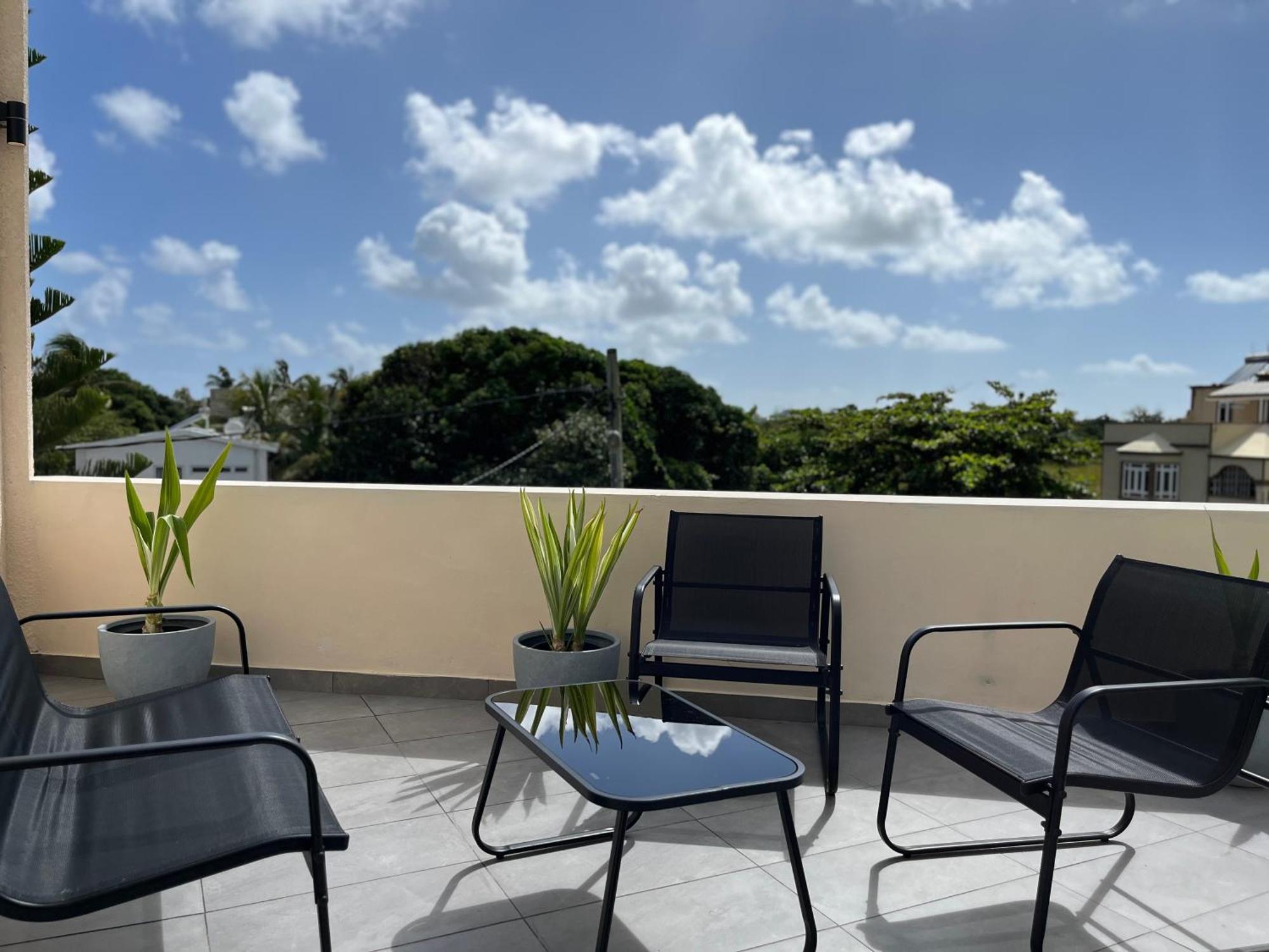 Cosy 2 Bedrooms Apts In Pereybere -Seasons Break Apartment Pereybere Beach エクステリア 写真