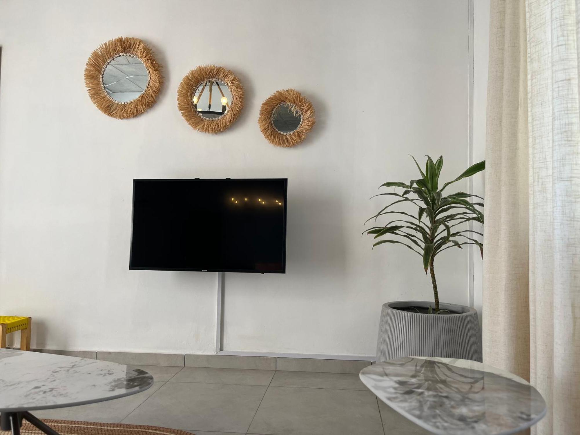 Cosy 2 Bedrooms Apts In Pereybere -Seasons Break Apartment Pereybere Beach エクステリア 写真