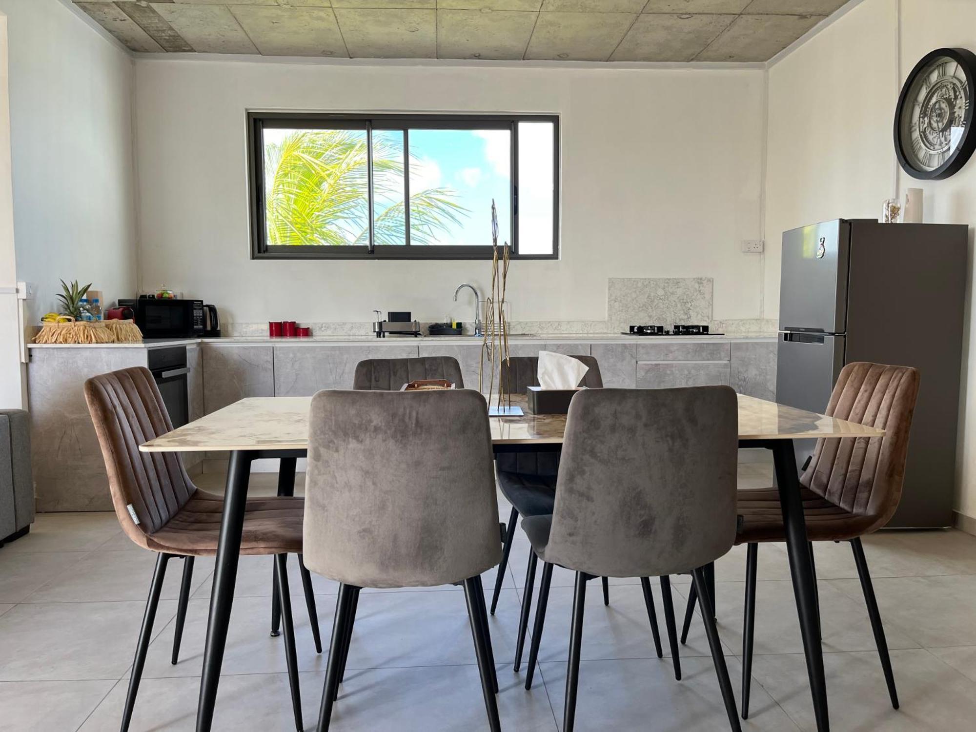Cosy 2 Bedrooms Apts In Pereybere -Seasons Break Apartment Pereybere Beach エクステリア 写真
