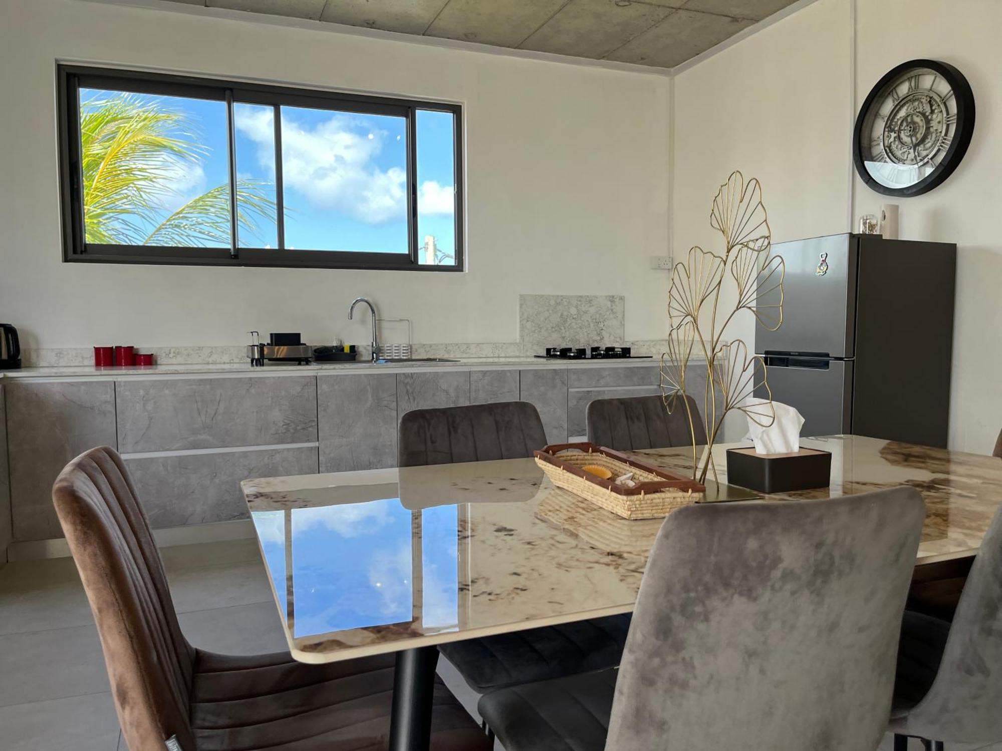 Cosy 2 Bedrooms Apts In Pereybere -Seasons Break Apartment Pereybere Beach エクステリア 写真